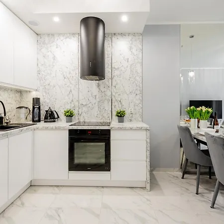 Unique Baltic - Z Garazem *