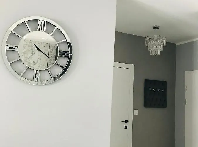 Unique Baltic - Z Garazem 코워브제크