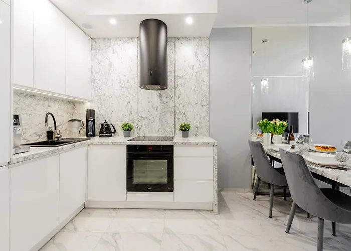 Unique Baltic - Z Garazem *